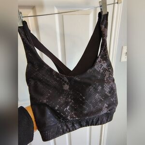 Old Navy Women's Black Snake Patterned Sports Bra